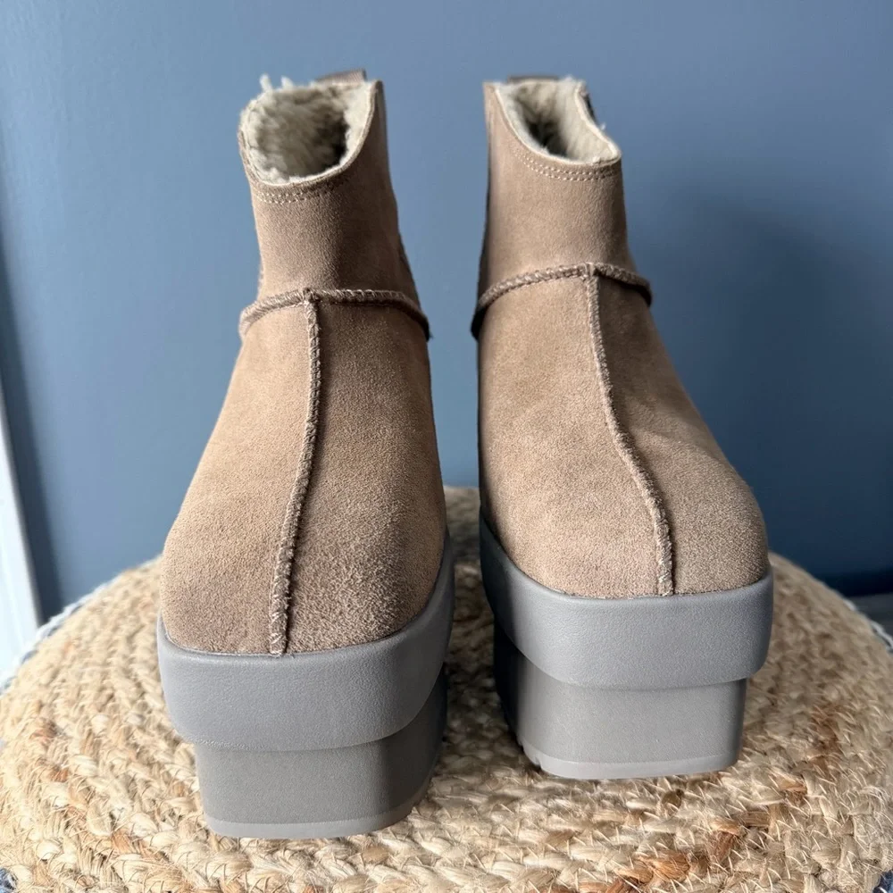 UGG Ultra Mini New Heights Platform Boots
